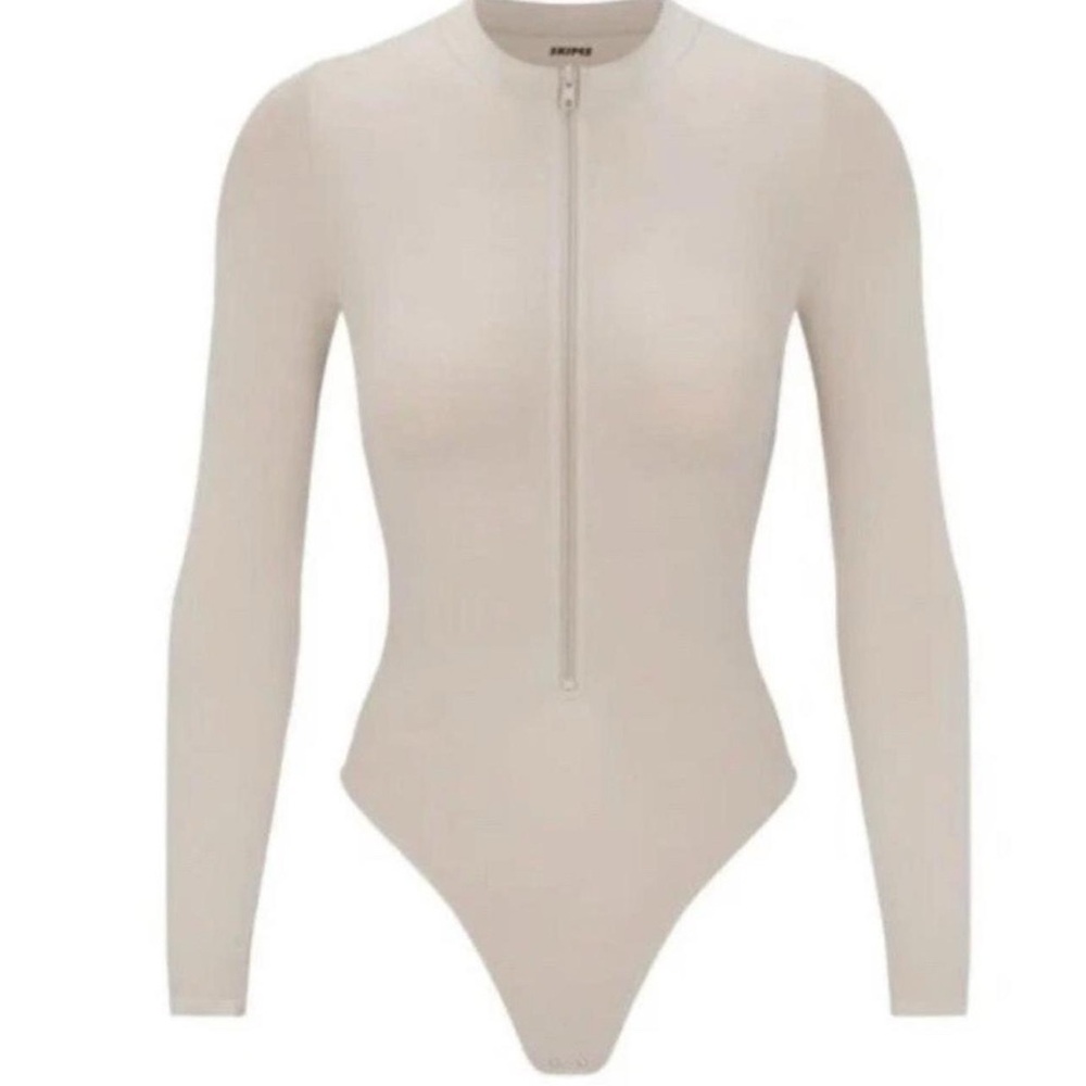 Skims Bone bodysuit Zipp